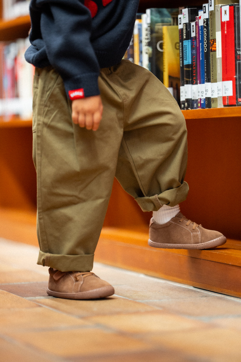 CALZADO CUERO BAREFOOT CON ELÁSTICO - CAFÉ