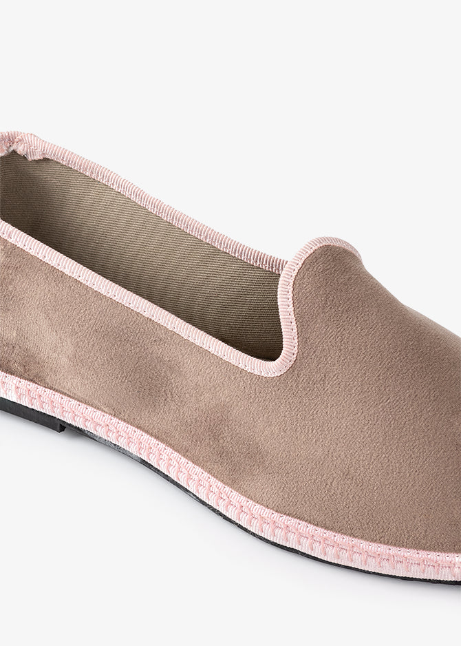 BABY TAUPE 3