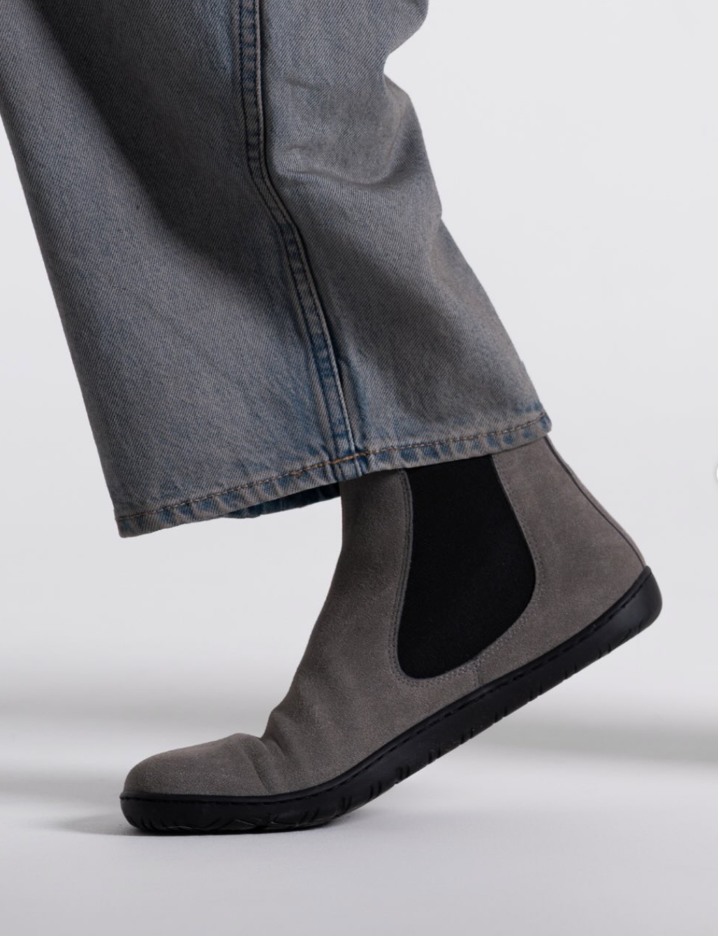 BOTIN CHELSEA BAREFOOT ADULTOS - GRIS