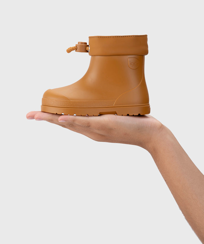 BOTA DE AGUA BAREFOOT MENDI - MOSTAZA